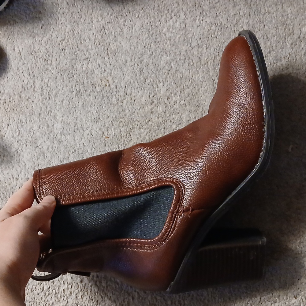 Brown/Burgundy Leather Heeled Booties Size 8.5 - Picture 13 of 14